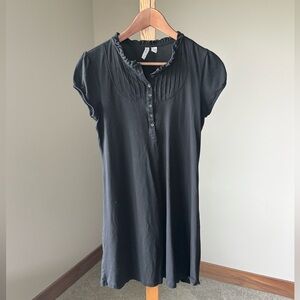 Old Navy Capped Sleeve Dress